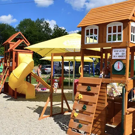 Zrub U Bosniakovej V Panorama Parku * Nezbudska Lucka